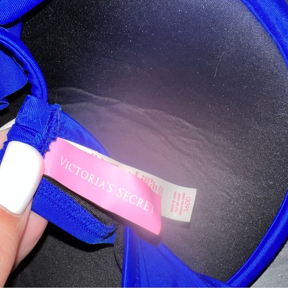 Victoria’s Secret Blue Bikini Top - Picture 6 of 7